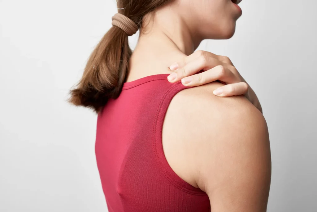 woman holding shoulder joint problems medicine tre 2023 11 27 04 59 35 utc